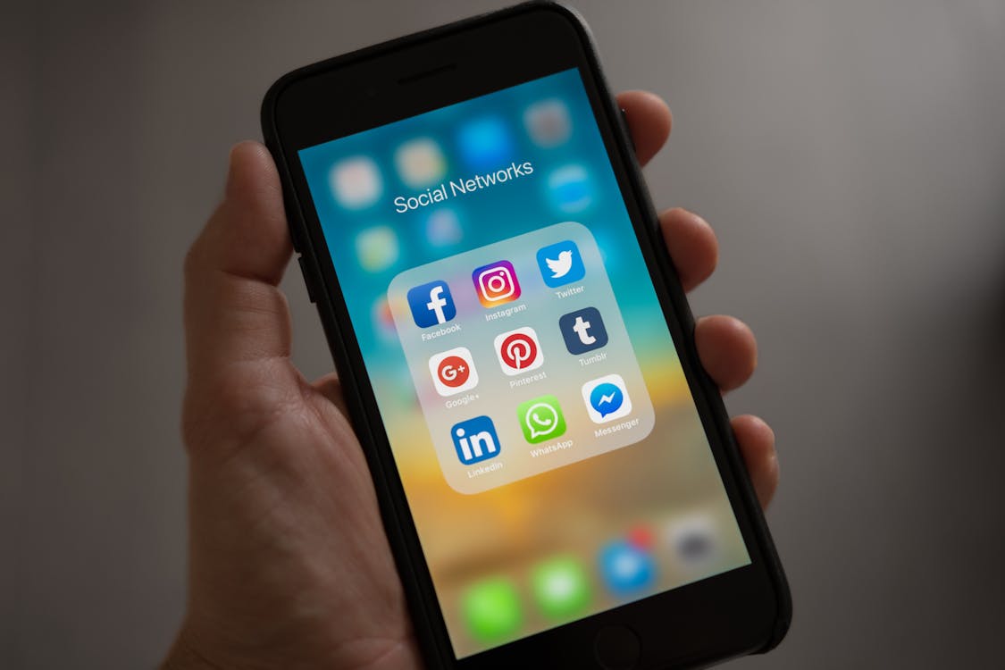 How to Find a Social Media Marketing Agency Near Me (A Practical Guide)